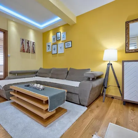 アパート Cigulajkic