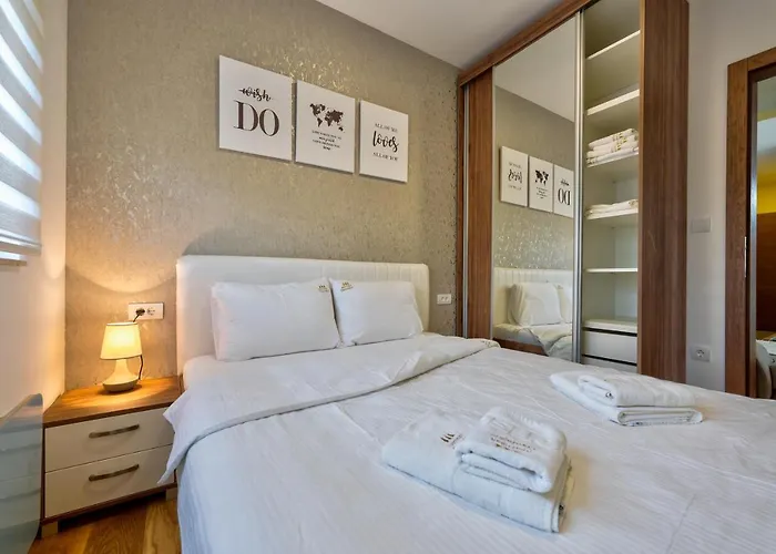 アパート Cigulajkic ズラティボール