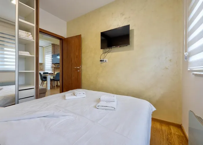 Cigulajkic アパート ズラティボール