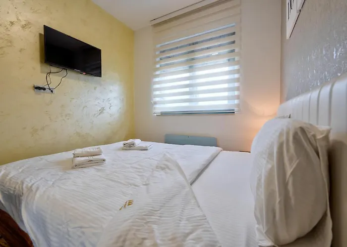 Cigulajkic アパート ズラティボール